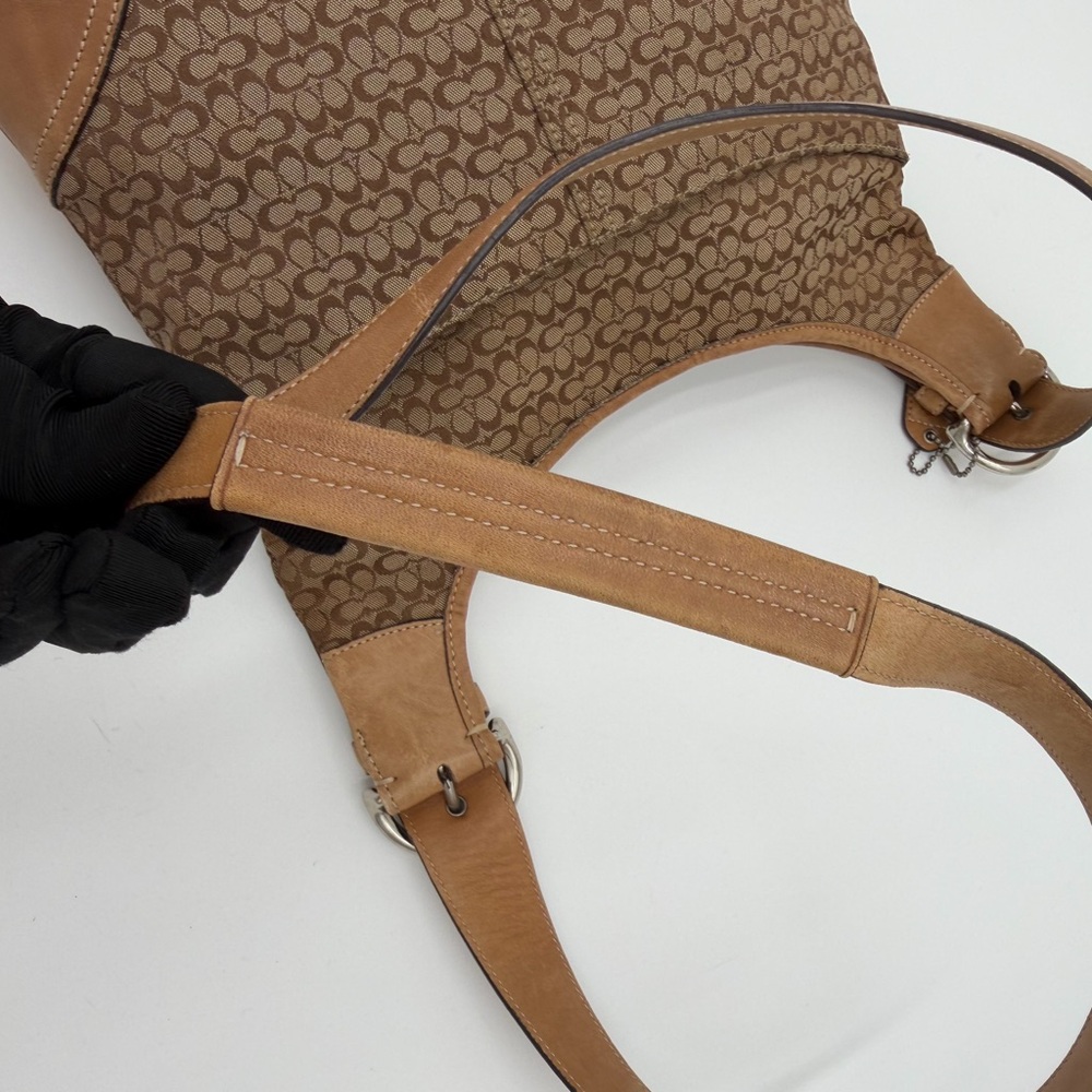 Coach Soho Signature Jacquard & Leather Hobo Shoulder/Crossbody. Style 6386 - Picture 11 of 16